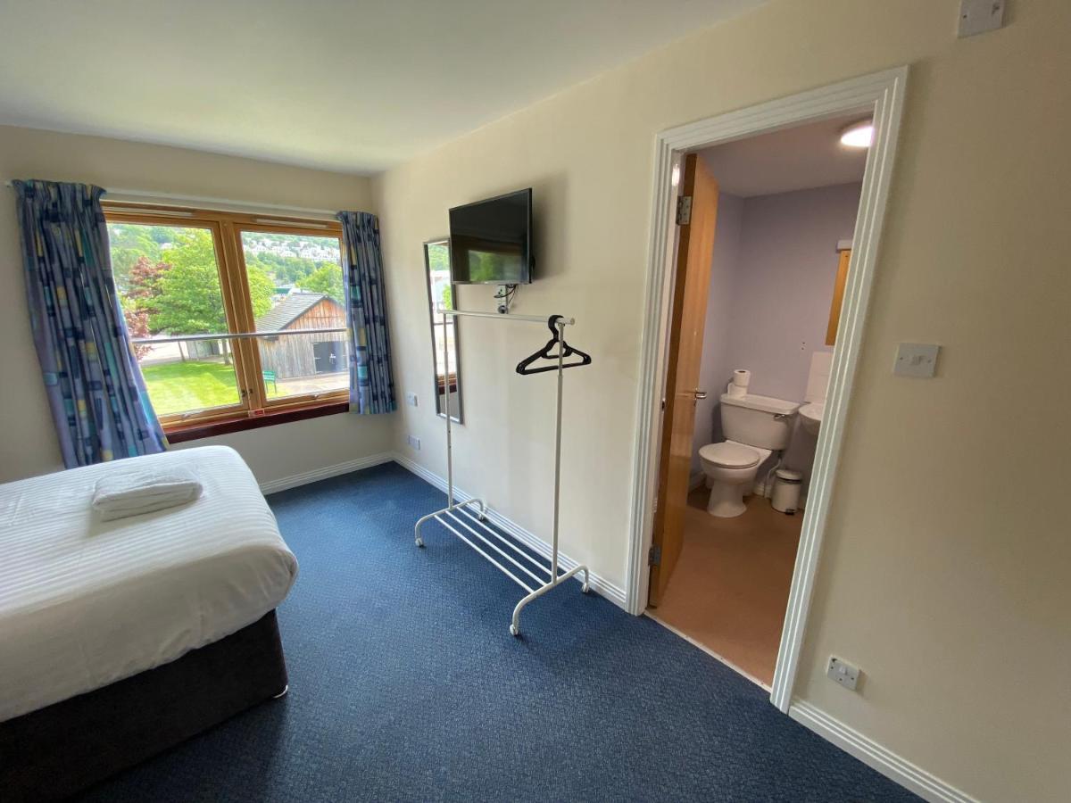 Waterfront Lodge - Accommodation Only 포트 윌리엄 외부 사진