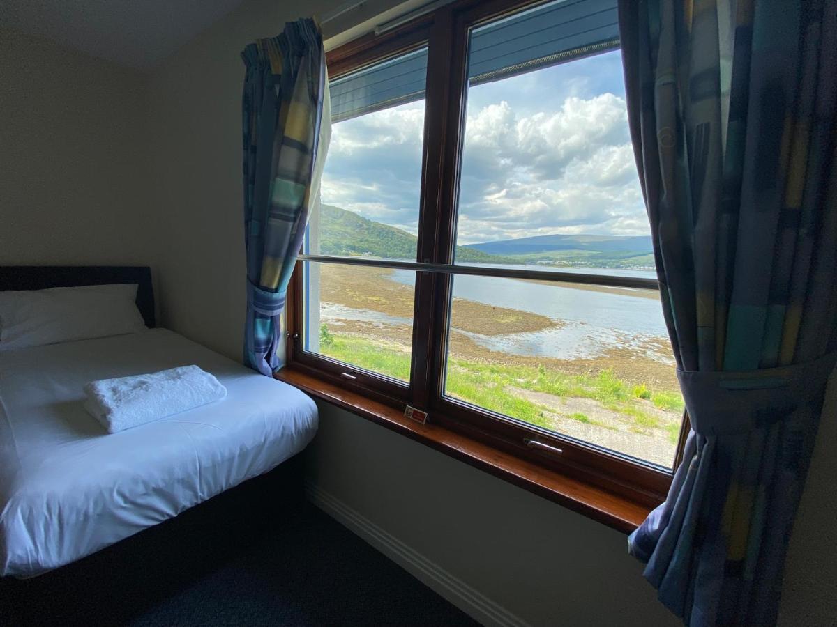 Waterfront Lodge - Accommodation Only 포트 윌리엄 외부 사진