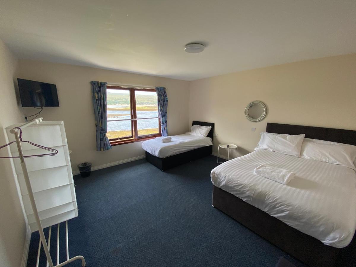 Waterfront Lodge - Accommodation Only 포트 윌리엄 외부 사진