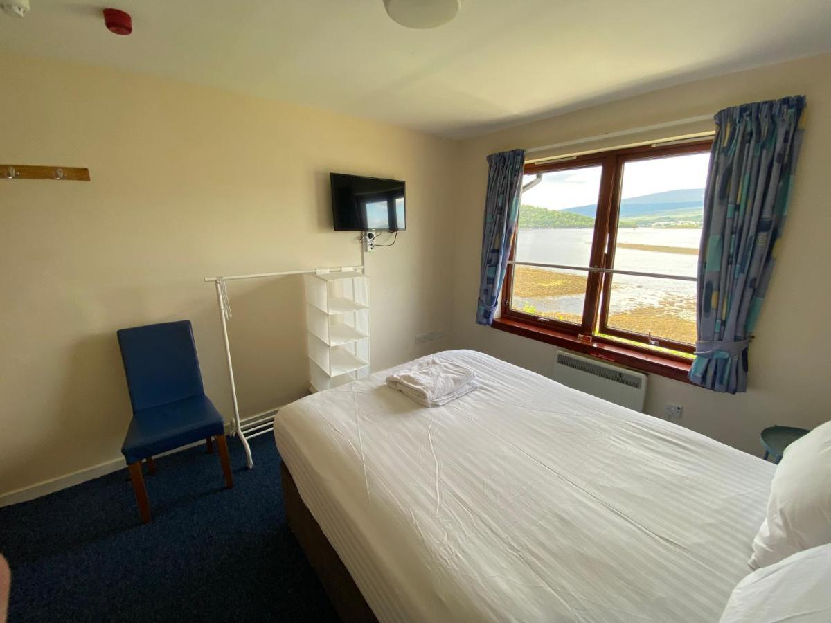 Waterfront Lodge - Accommodation Only 포트 윌리엄 외부 사진