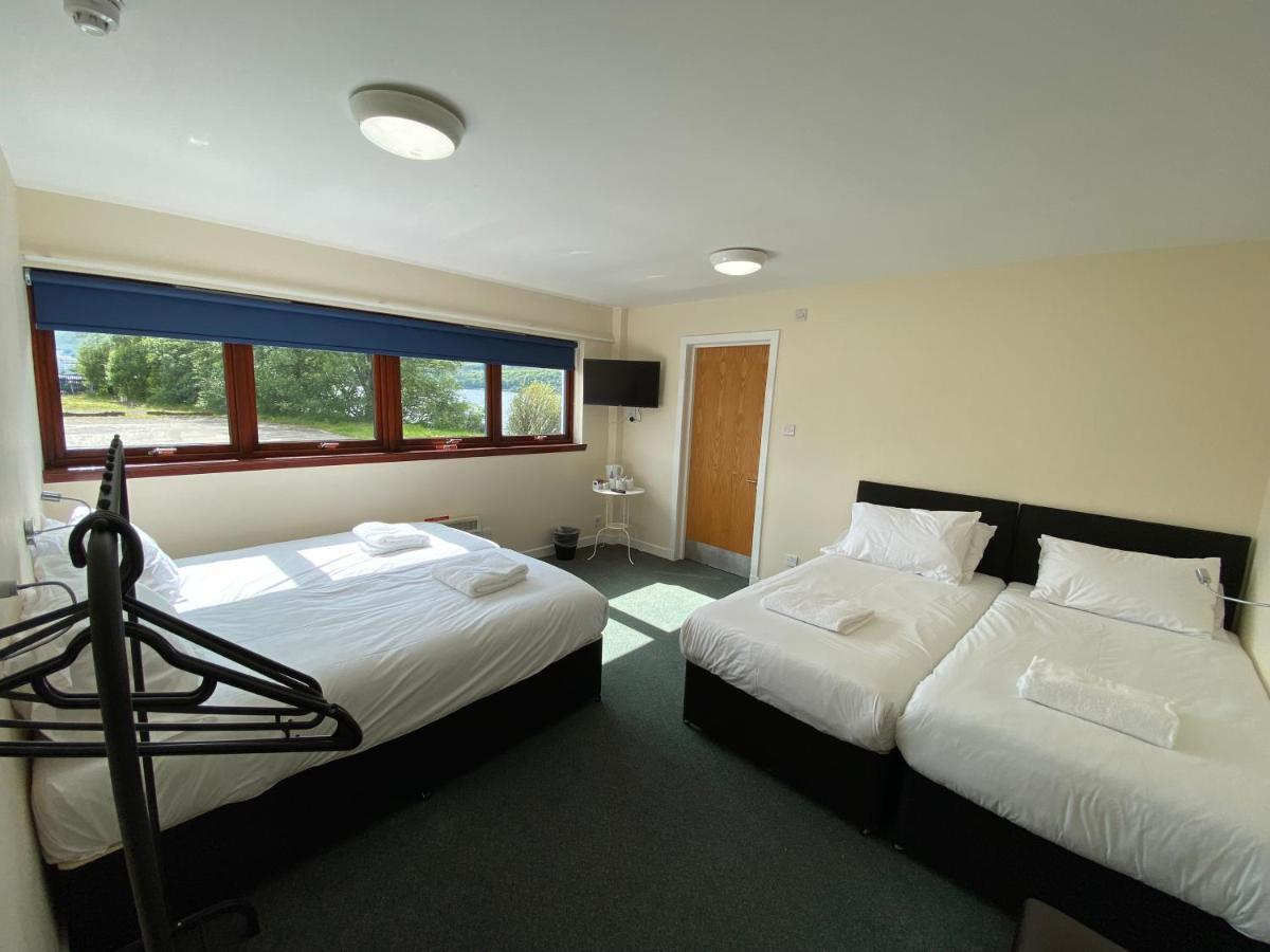 Waterfront Lodge - Accommodation Only 포트 윌리엄 외부 사진